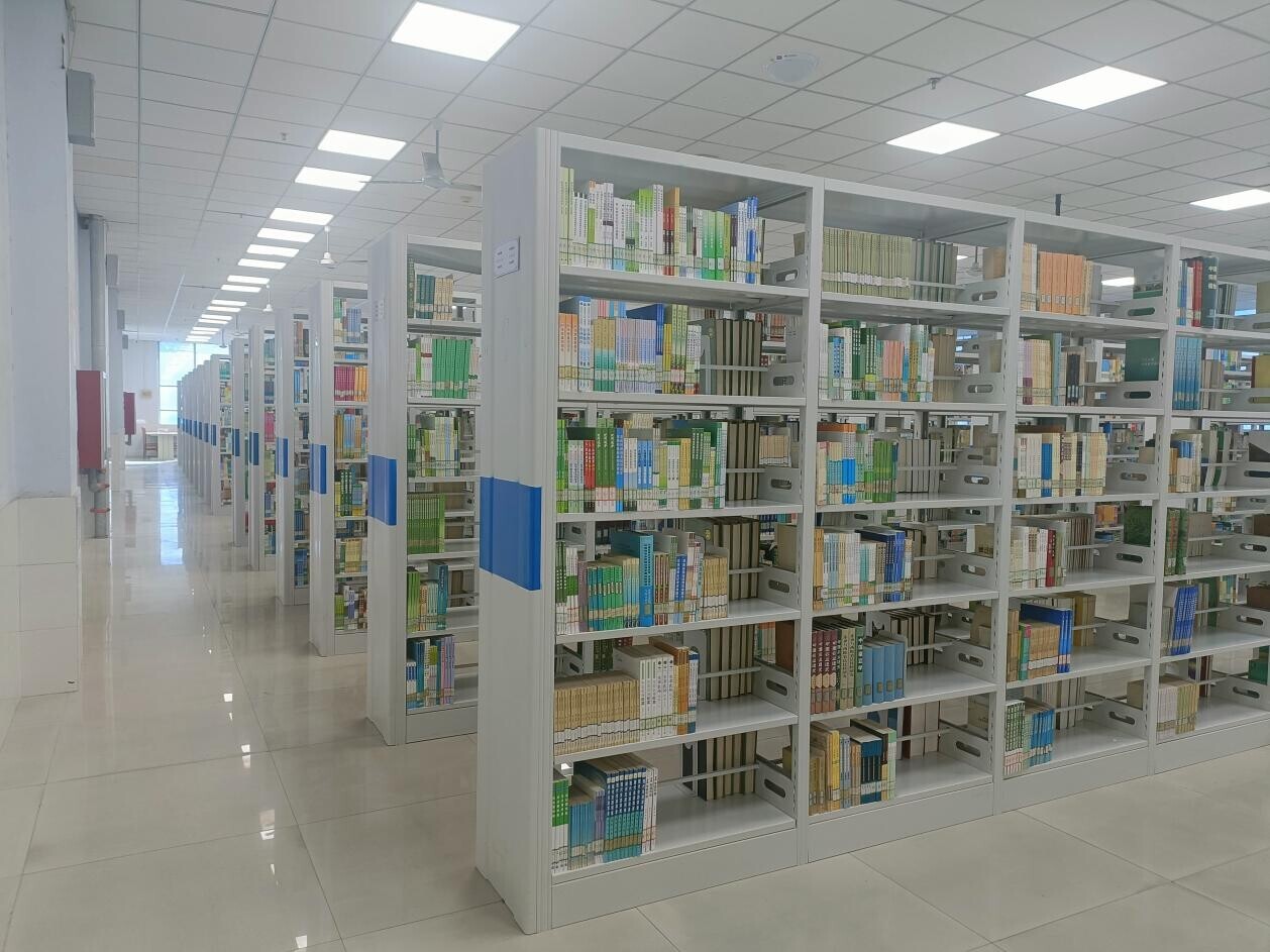 圖書館圓滿完成書籍驗(yàn)收盤點(diǎn)與環(huán)境優(yōu)化工作，全面提升管理服務(wù)水平